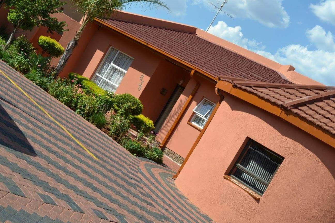 Legae La Tshepo Panzió Mogwase Kültér fotó